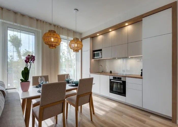 Loulou - * Balatonboglár